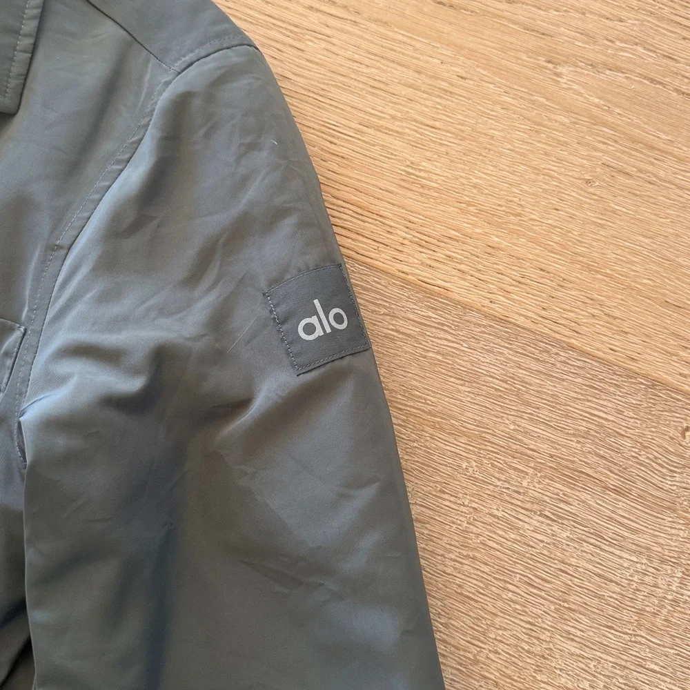 ALO Yoga Dark Olive Green Insulated Jacket